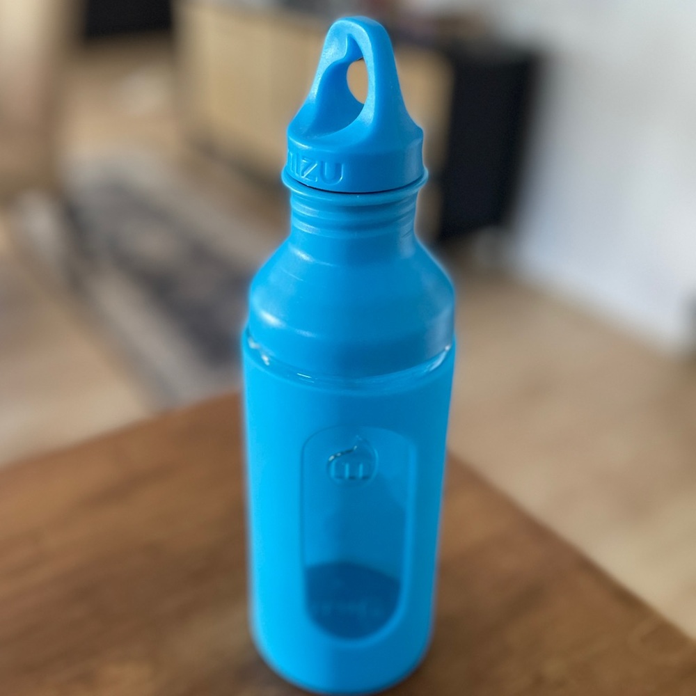 Mizu glass water bottle